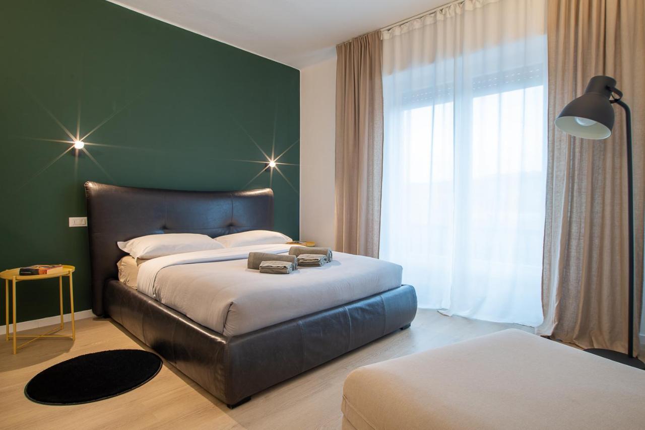 Br Treviso Train Station Apartments Bagian luar foto