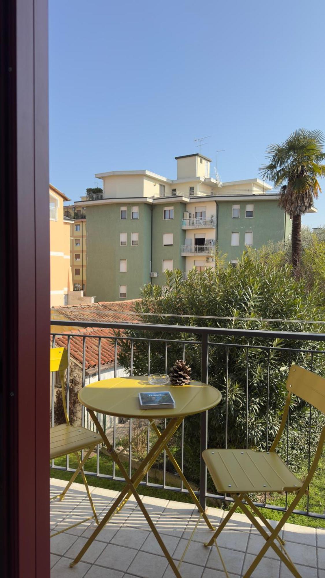 Br Treviso Train Station Apartments Bagian luar foto